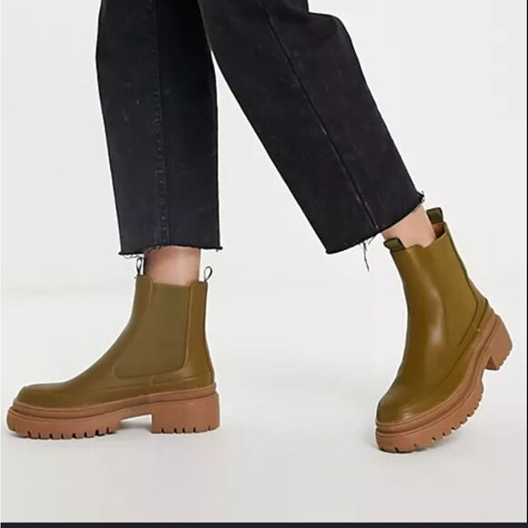 BRAND NEW SAM & LIBBY  WOMEN'  CHELSEA BOOTS - Picture 1 of 15
